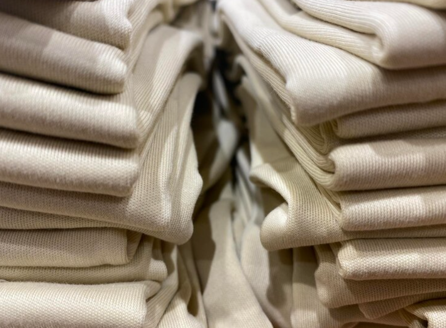 Por que a malha cardada 100% algodão é a escolha certa para você?