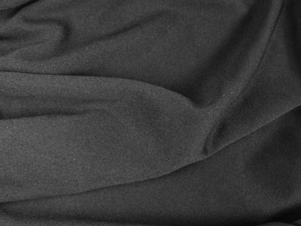 Poliéster anti-pilling: a solução para suas roupas