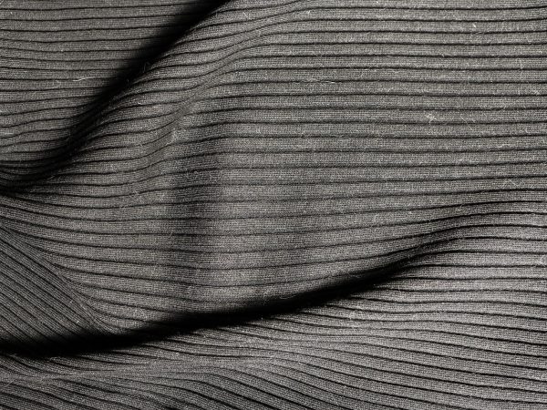 A Tecnologia Anti Pilling Afeta o Toque e a Respirabilidade da Malha Poliéster?